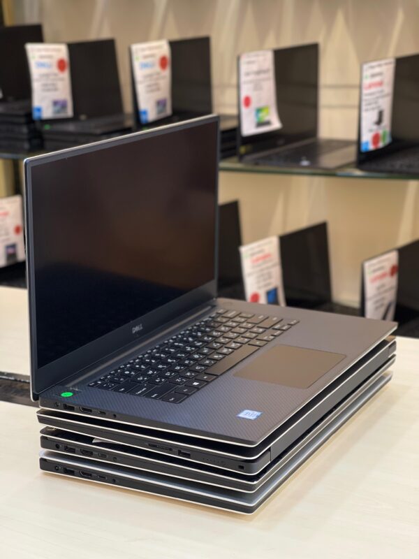 Right side view of Dell Precision 5530 showing ports and thin profile