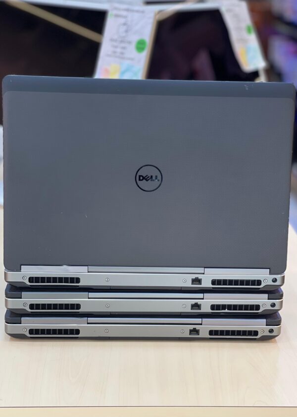 Dell Precision 7510 | Core i7-6th Generation - Image 4