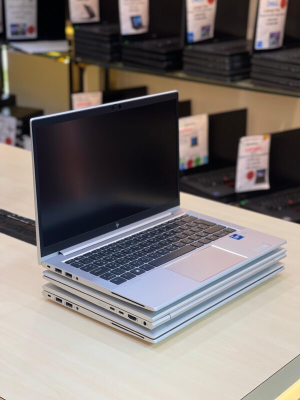 HP EliteBook 830 G8 – 360° view showcasing ultra-thin design – Core i7 11th Gen, 16GB RAM, 256GB SSD – BHD 159.000 / SAR 1,590